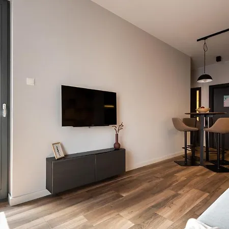 Flatbook - Center Brabank With Parking *