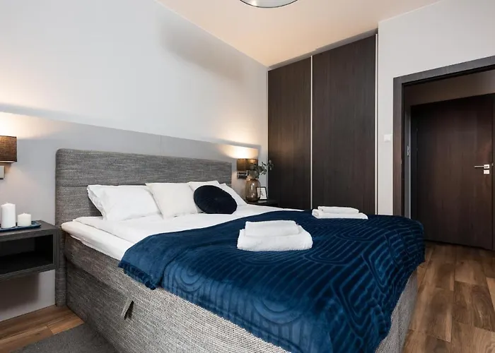 Apartman Flatbook - Center Brabank With Parking