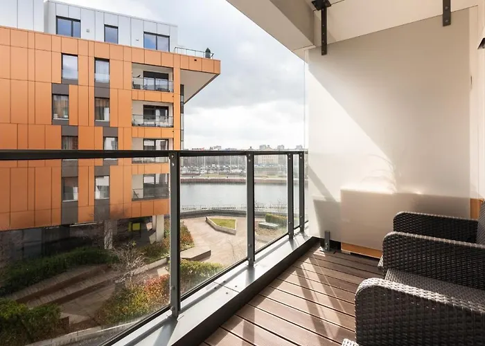 Flatbook - Center Brabank With Parking *